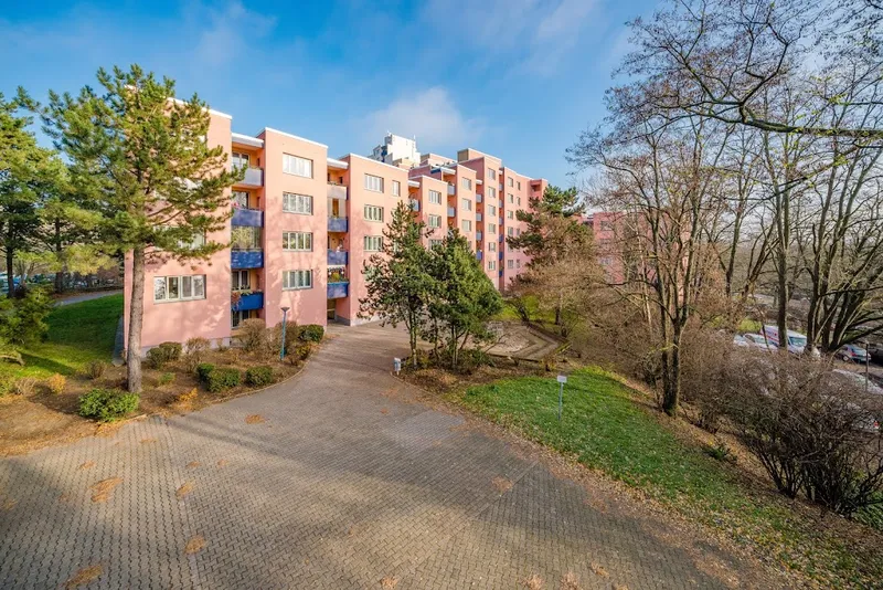 Wohnen im Grünen! Ein WBS für min. 2 Räume ist erforderlich! — photo 1
